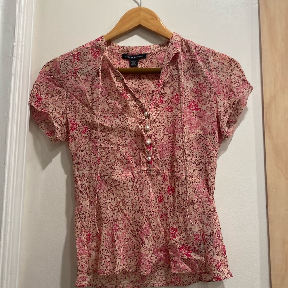 Banana Republic 100% Silk Pink Blouse Size XSP